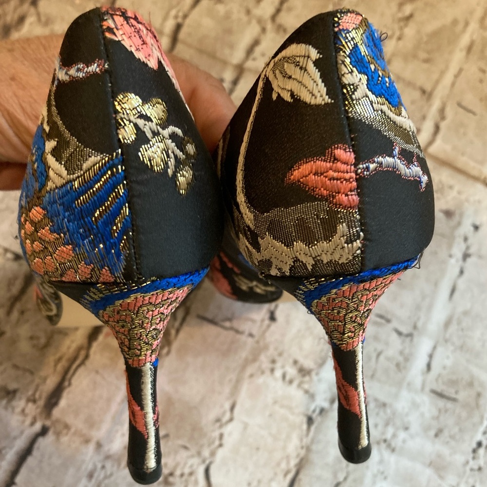 Nwot Zara, Basic Multiple Color Pattern Fabric Up… - image 3